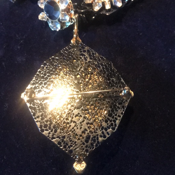 Authentic Swarovski Collar Necklace. With Big detachable brooch - Picture 7 of 12